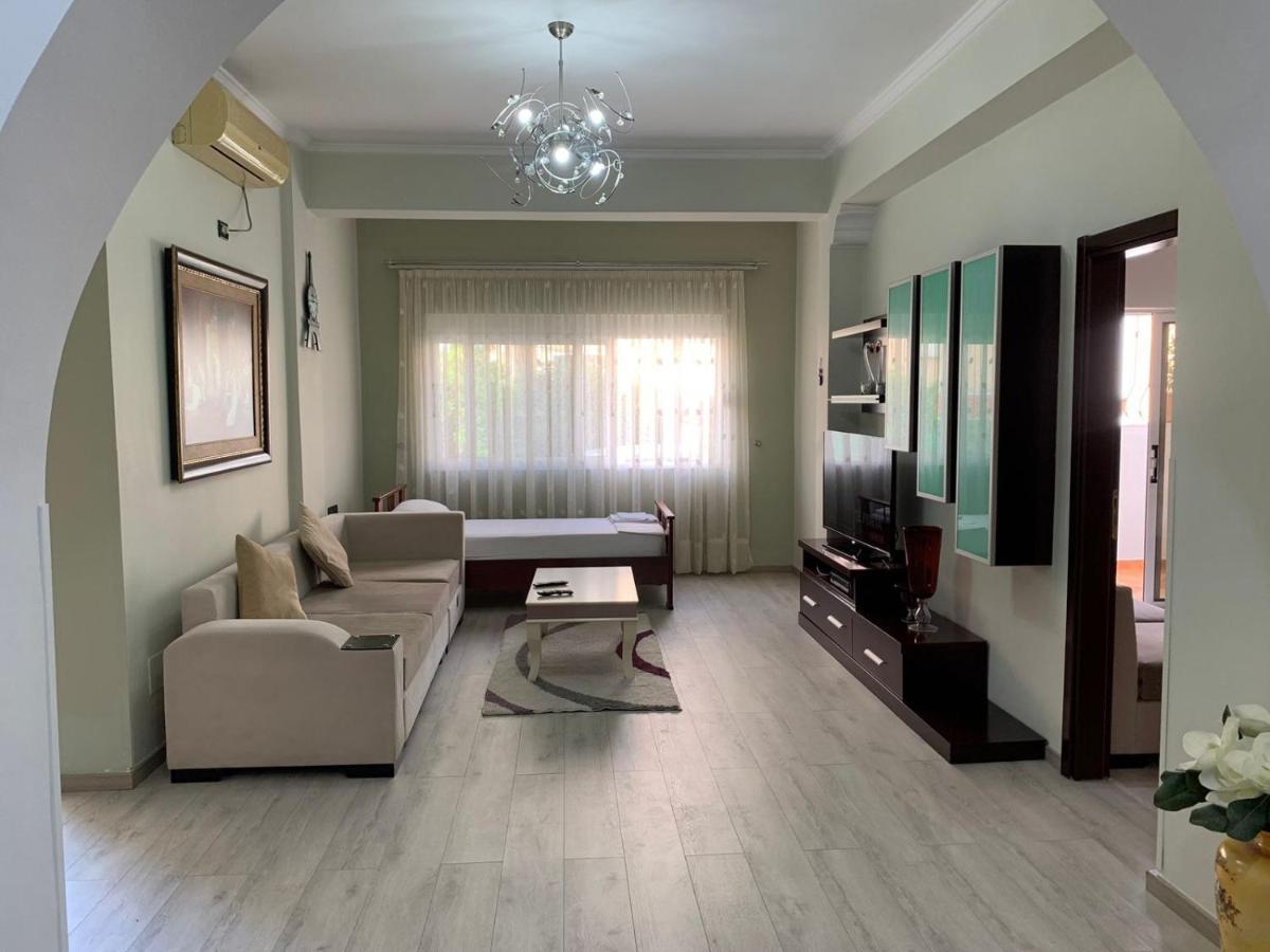 Dadaj Apartamento Sarandë